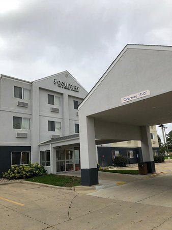 Country Inn Suites by Radisson Brookings SD — Property