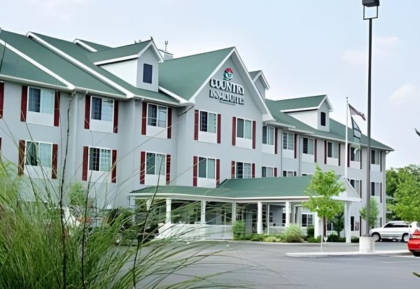 Country Inn Suites by Radisson Charleston South WV — Property