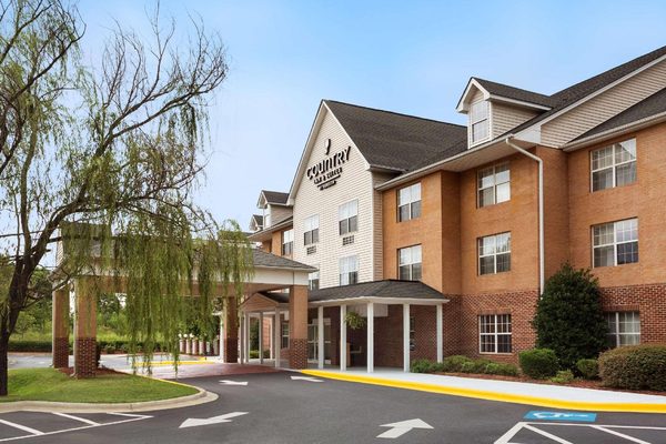 Country Inn Suites by Radisson Charlotte University Place NC — Property