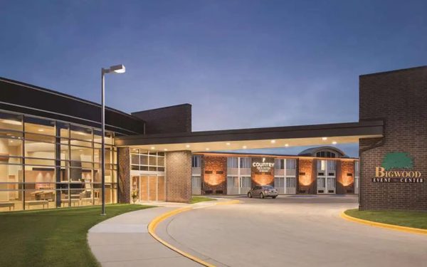 Country Inn Suites by Radisson Fergus Falls MN — Property