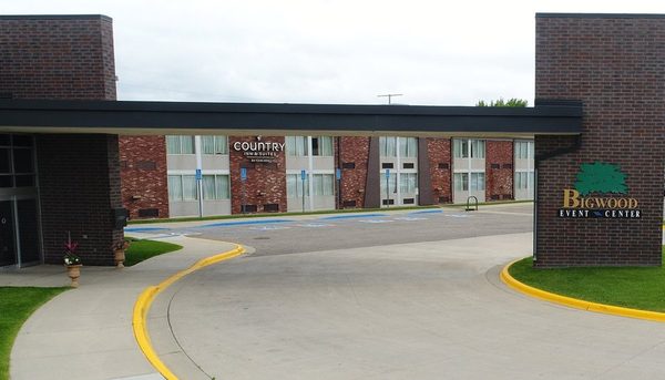 Country Inn Suites by Radisson Fergus Falls MN — Property