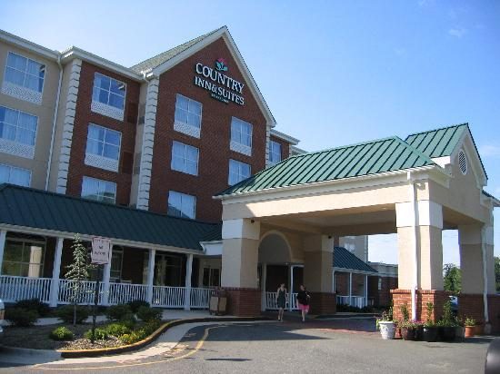 Country Inn Suites by Radisson Fredericksburg VA — Property
