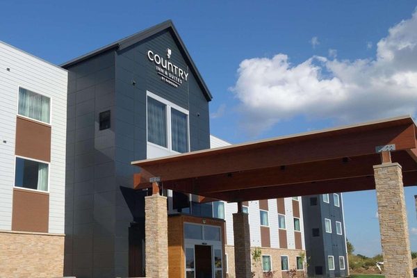 Country Inn Suites by Radisson Ft Atkinson WI — Property