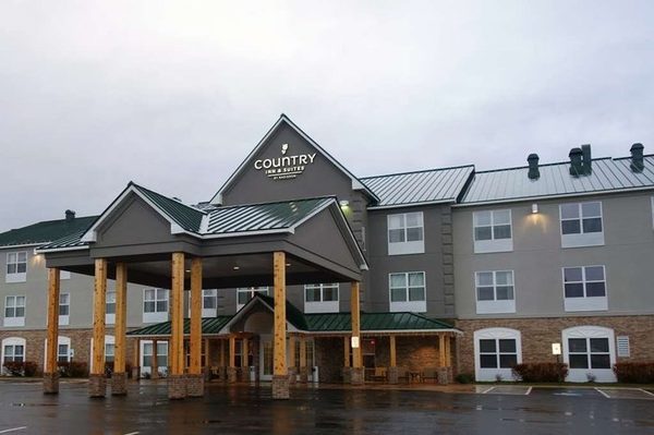 Country Inn Suites by Radisson Houghton MI — Property