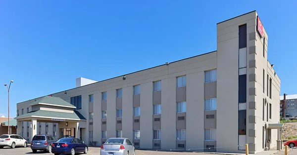 Country Inn Suites by Radisson Pierre SD — Property