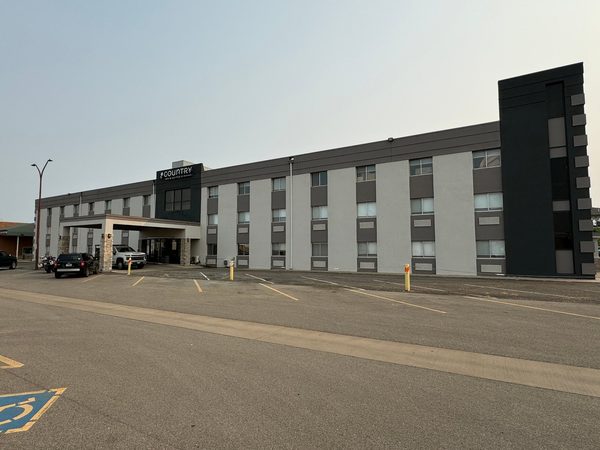 Country Inn Suites by Radisson Pierre SD — Property