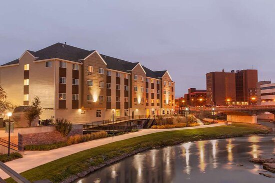 Country Inn Suites by Radisson Sioux Falls SD Sioux Falls South Dakota — Property