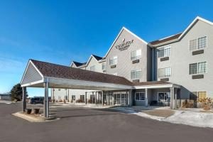 Country Inn Suites by Radisson Watertown SD — Property