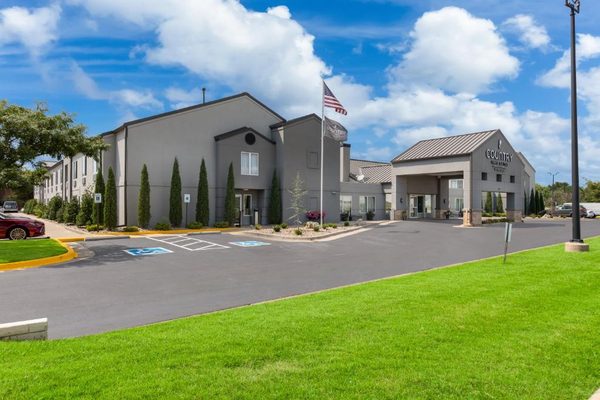 Country Inn Suites By Radisson Wichita East Ks — Property
