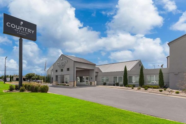 Country Inn Suites By Radisson Wichita East Ks — Property