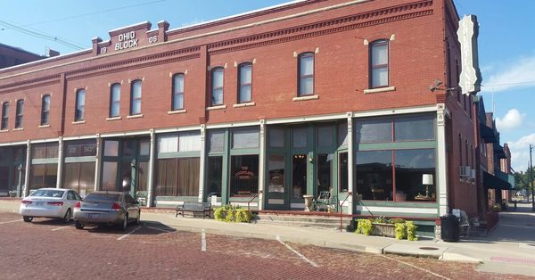 Courtland Hotel Day Spa Fort Scott Kansas — Property