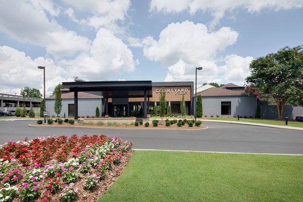 Courtyard by Marriott Atlanta Windy Hill Ballpark — Property
