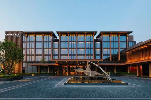 Courtyard by Marriott Bangkok — Property