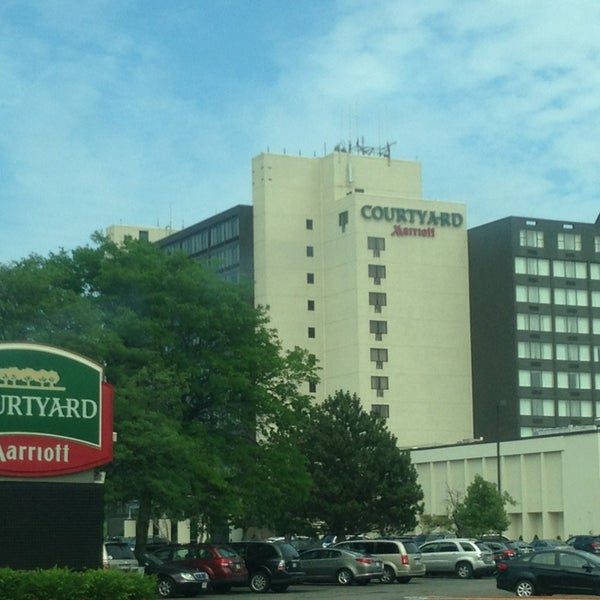 Courtyard by Marriott Boston Logan Airport — Property