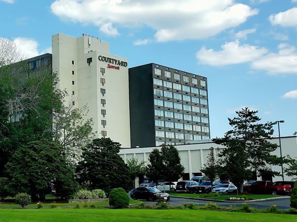 Courtyard by Marriott Boston Logan Airport — Property