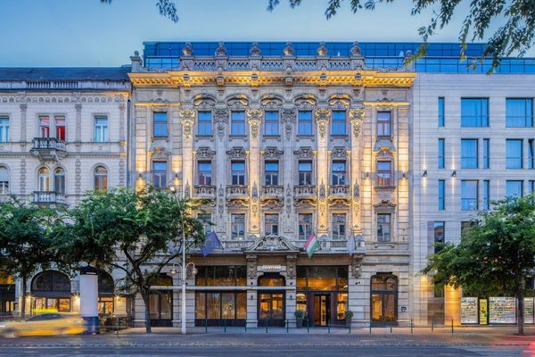 Courtyard by Marriott Budapest City Center — Property