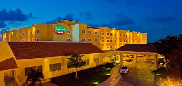Courtyard by Marriott Cancun Airport — Property