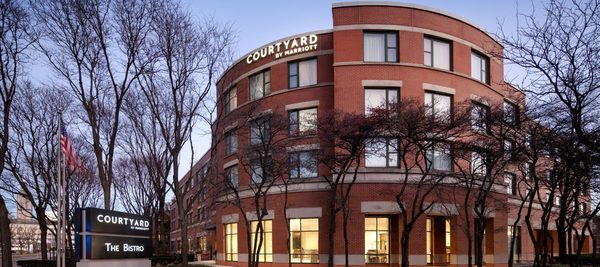 Courtyard by Marriott Chicago at Medical District UIC Chicago Illinois — Property