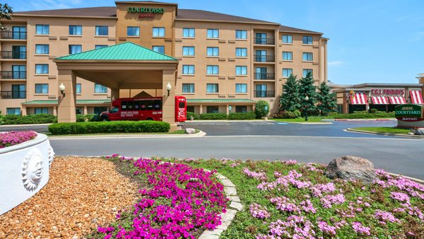 Courtyard by Marriott Chicago Midway Airport — Property