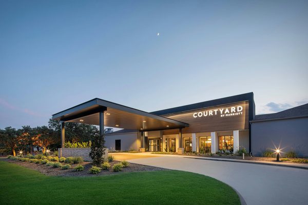 Courtyard by Marriott Dallas Addison Midway — Property