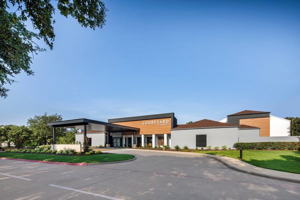 Courtyard by Marriott Dallas Addison Midway — Property