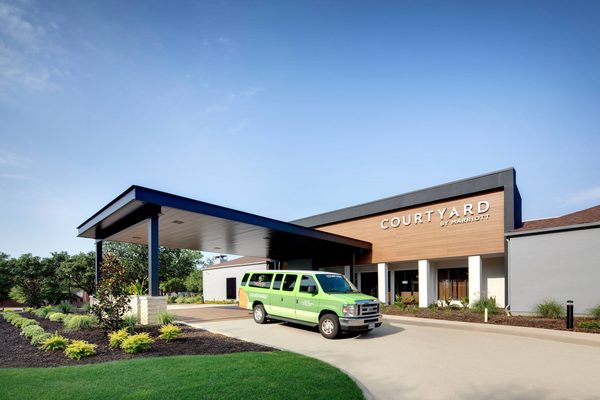 Courtyard by Marriott Dallas Addison Midway — Property