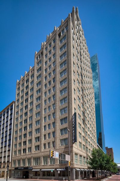 Courtyard by Marriott Fort Worth Downtown Blackstone — Property