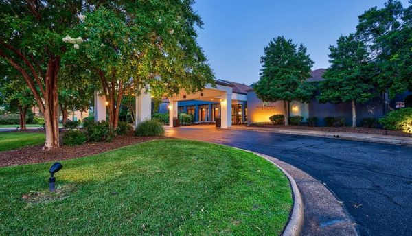 Courtyard by Marriott Hampton Coliseum Central — Property