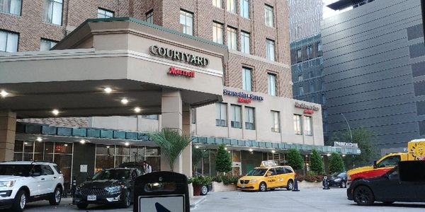 Courtyard by Marriott Houston Downtown Convention Center — Property