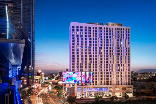Courtyard by Marriott Los Angeles L A LIVE Los Angeles California — Property