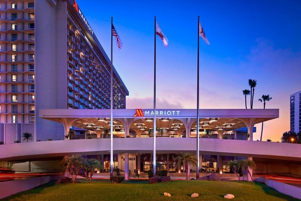 Courtyard by Marriott Los Angeles LAX Century Boulevard Los Angeles California — Property
