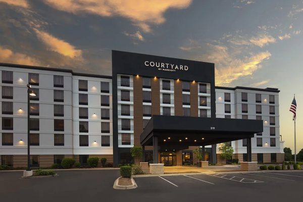 Courtyard by Marriott Louisville Airport — Property