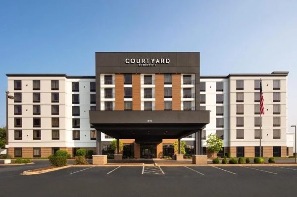 Courtyard by Marriott Louisville Airport — Property