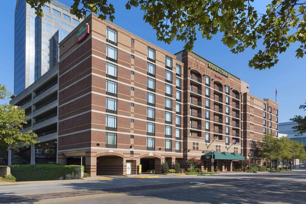 Courtyard by Marriott Louisville Downtown — Property