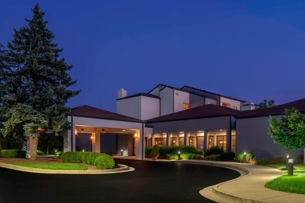 Courtyard by Marriott Louisville East — Property