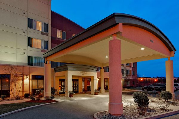 Courtyard by Marriott Louisville Northeast — Property