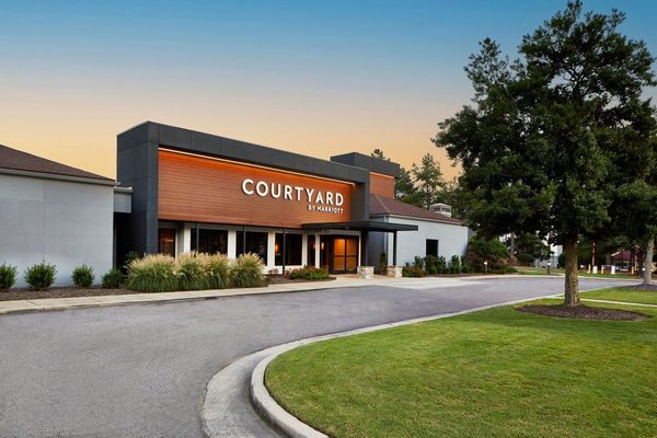Courtyard by Marriott Memphis East Park Avenue — Property
