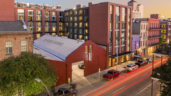 Courtyard by Marriott New Orleans Warehouse Arts District — Property