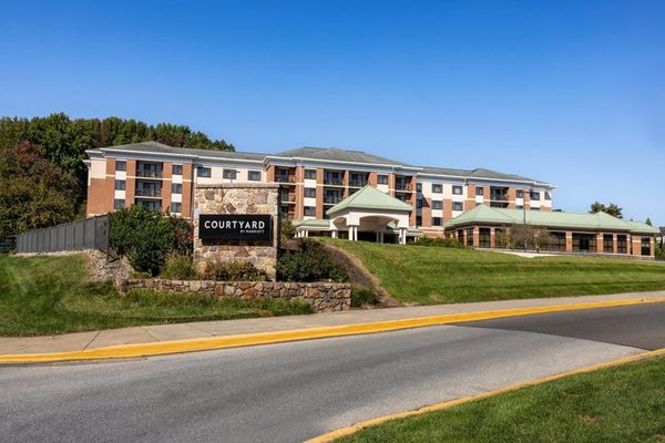 Courtyard by Marriott Newark University of Delaware — Property