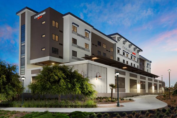 Courtyard by Marriott Redwood City — Property