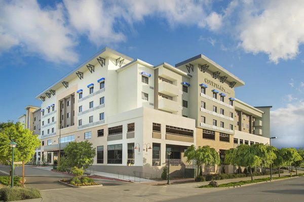 Courtyard by Marriott Redwood City — Property