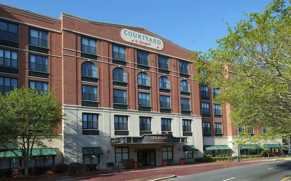Courtyard by Marriott Savannah Downtown Historic District — Property