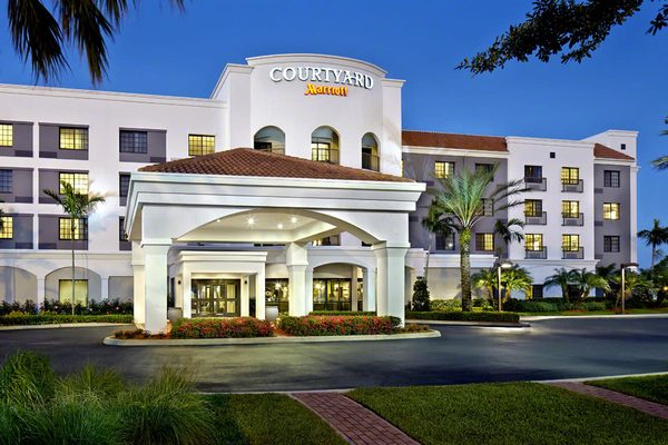 Courtyard by Marriott Stuart — Property