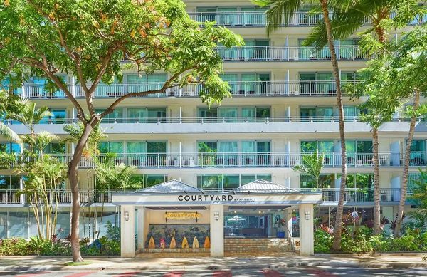 Courtyard by Marriott Waikiki Beach — Property