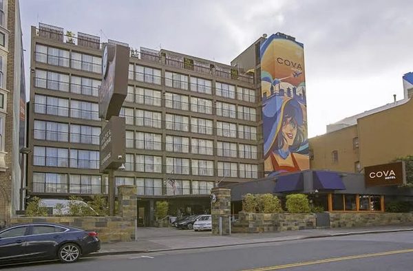 Cova Hotel — Property