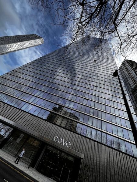 Cove Landmark Pinnacle Canary Wharf — Property