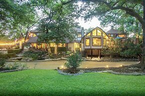 Creekhaven Inn Spa — Property