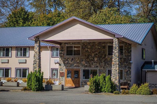 Crest Trail Lodge — Property