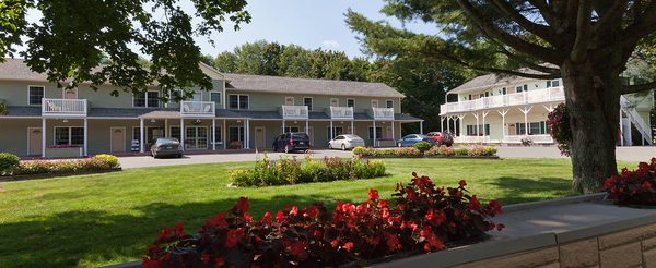 Cromwell Harbor Motel — Property