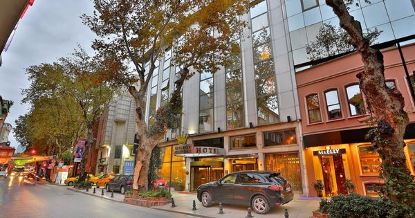 Crowne Plaza Istanbul Ortakoy Bosphorus By IHG Istanbul — Property